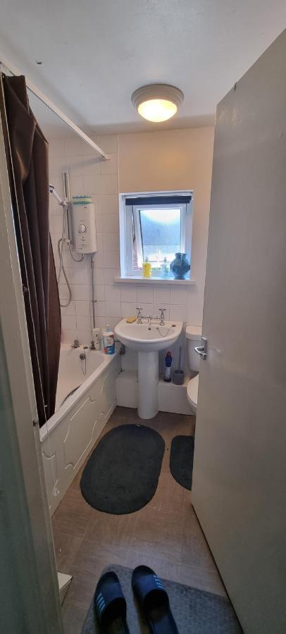 Spacious Room With Kichenet Rotherham Exterior foto